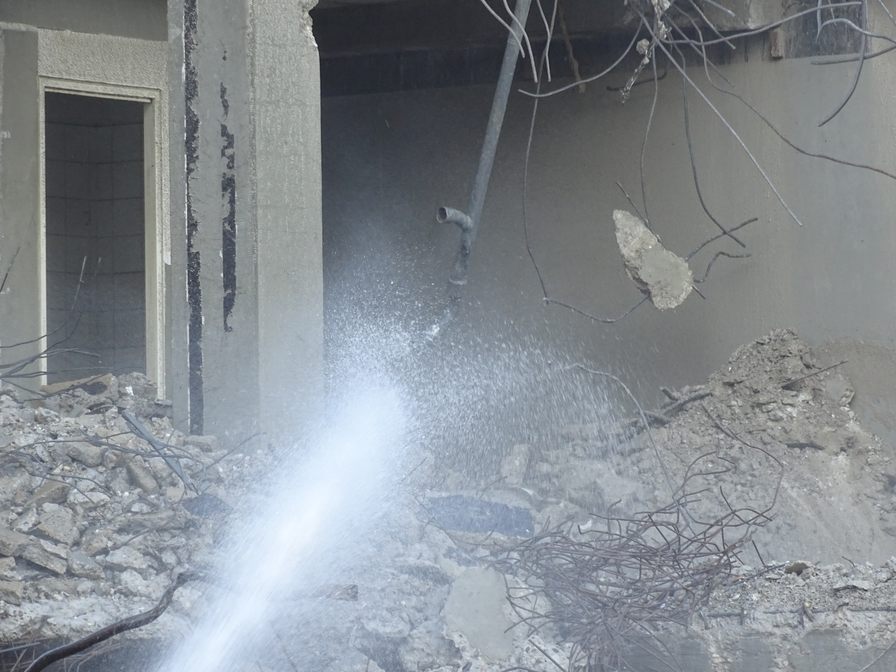 Demolition Olga Areal, Series Clandestine beauty
